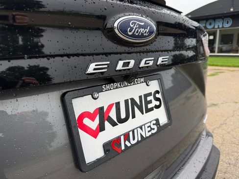 Used 2024 Ford Edge SEL AWD/4WD image 42