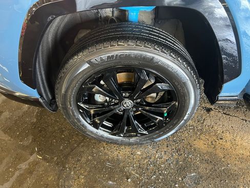 Used 2023 Toyota RAV4 SE image 31