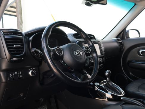 Used 2016 Kia Soul ! w/ Premium Package FWD image 24