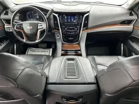 Used 2020 Cadillac Escalade ESV Luxury w/ Escalade Sport Edition image 20