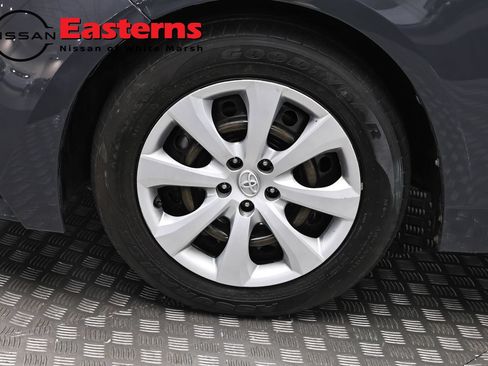 Used 2023 Toyota Corolla LE w/ Carpet Mat Package (TMS) FWD image 27