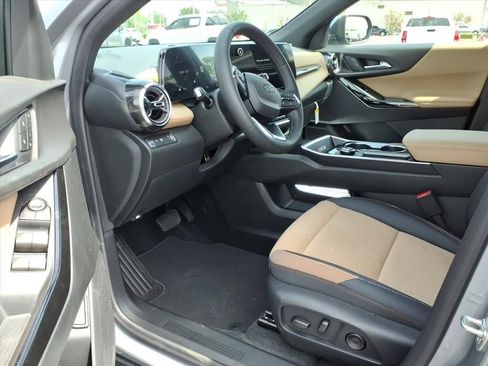 New 2026 Chevrolet Equinox ACTIV w/ Convenience Package III FWD image 11
