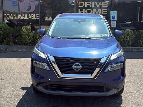 Used 2023 Nissan Rogue SV image 2