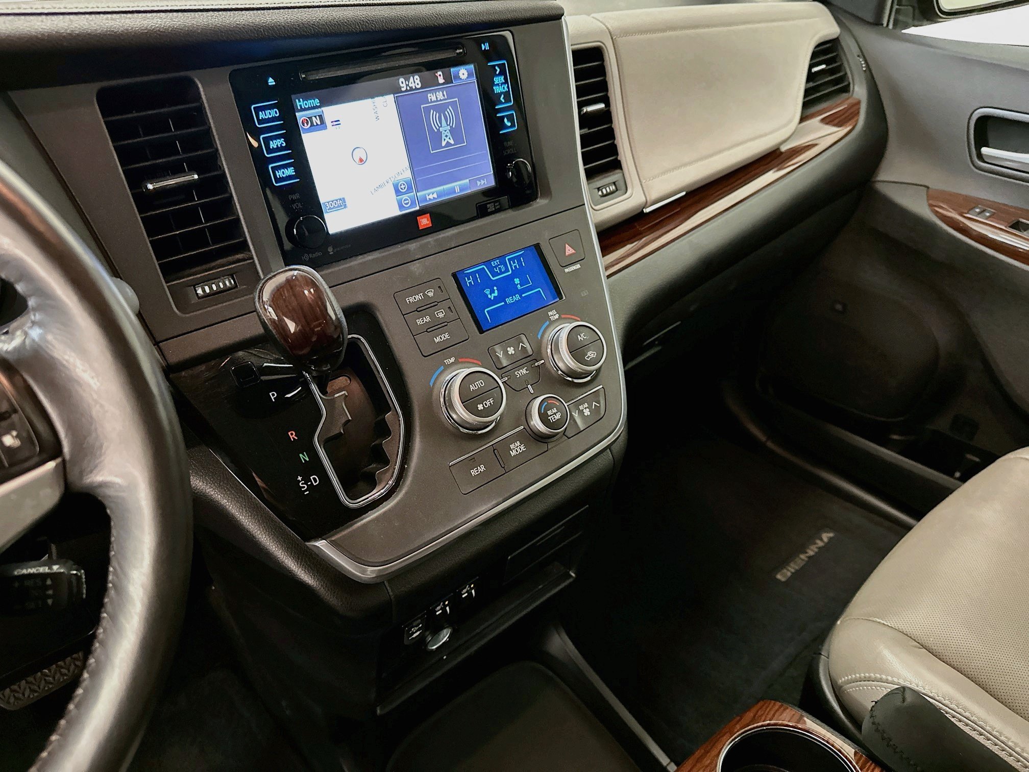 Used 2015 Toyota Sienna Limited AWD/4WD image 26