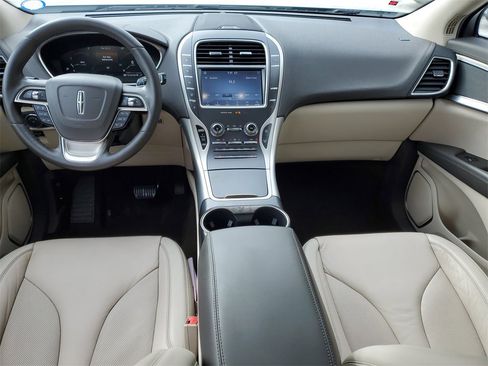 Certified 2020 Lincoln Nautilus Premier w/ Equipment Group 101A image 13