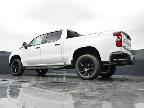 Used 2024 Chevrolet Silverado 1500 LT Trail Boss w/ LT Trail Boss Premium Package AWD/4WD image 43