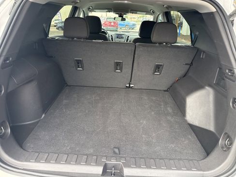 Used 2024 Chevrolet Equinox LT image 30