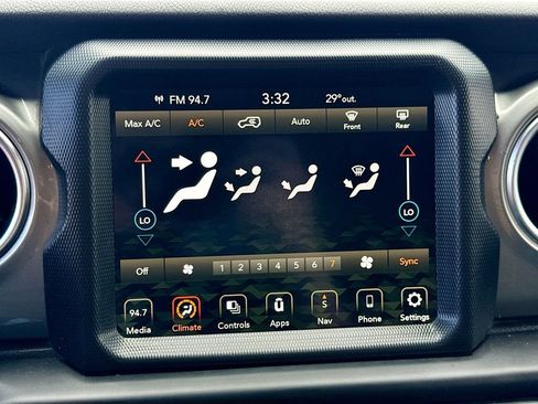 Certified 2022 Jeep Wrangler Unlimited Sahara AWD/4WD image 17