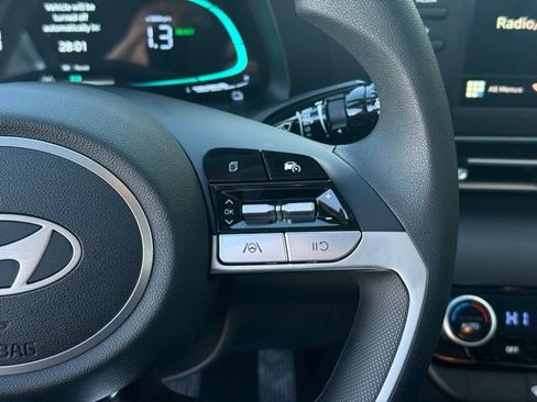 New 2026 Hyundai Elantra Hybrid FWD image 17