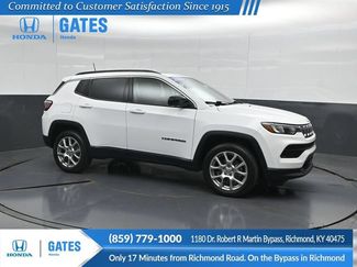 Used 2022 Jeep Compass Latitude w/ Sun and Sound Group AWD/4WD video 1
