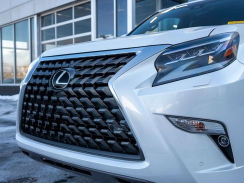 Used 2023 Lexus GX 460 Premium image 8