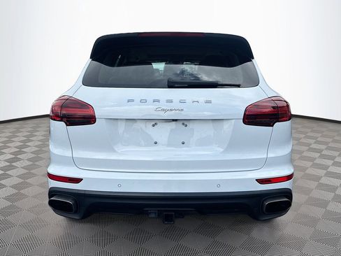 Used 2017 Porsche Cayenne AWD/4WD image 7