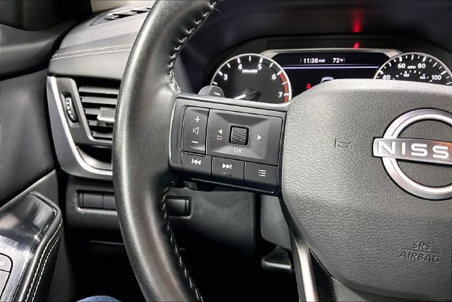 Used 2025 Nissan Rogue SV AWD/4WD image 11