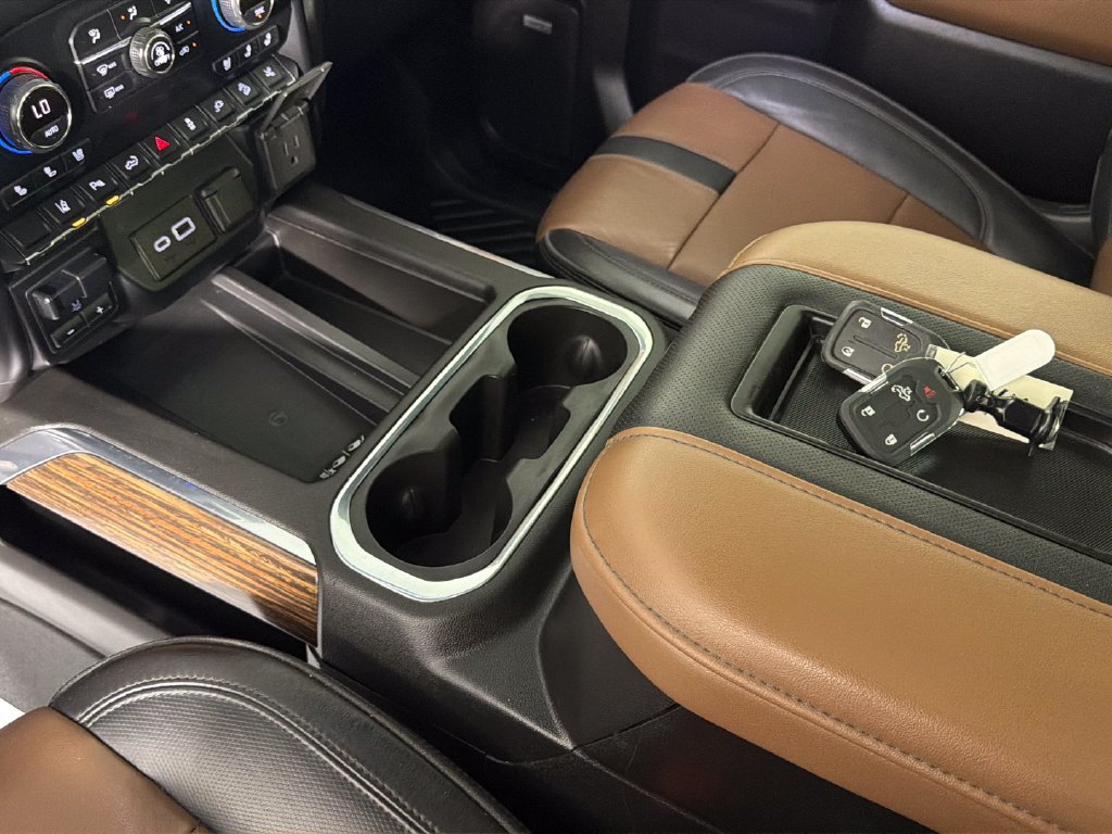 Used 2022 Chevrolet Silverado 2500 High Country w/ Technology Package AWD/4WD image 24