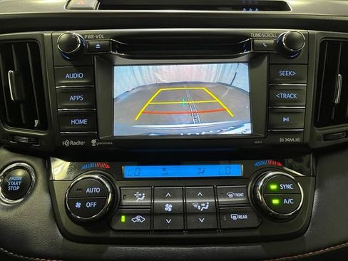 Certified 2018 Toyota RAV4 SE w/ Power Extra Value Package AWD/4WD image 19