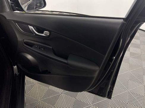 Used 2022 Hyundai Kona Limited w/ Cargo Package image 33