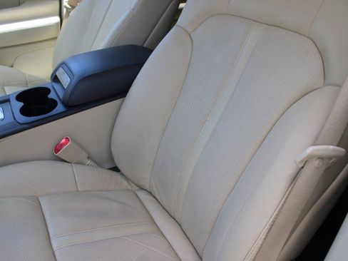 Used 2018 Lincoln MKT AWD w/ Technology Package image 38