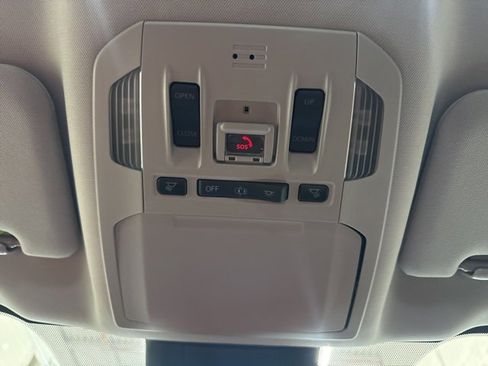 Used 2020 Toyota Highlander Limited image 43