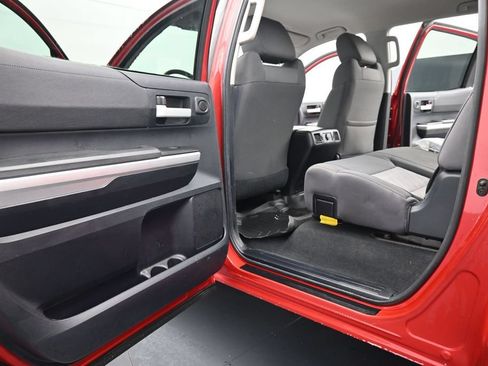 Used 2015 Toyota Tundra SR5 w/ TRD Off Road Package AWD/4WD image 16