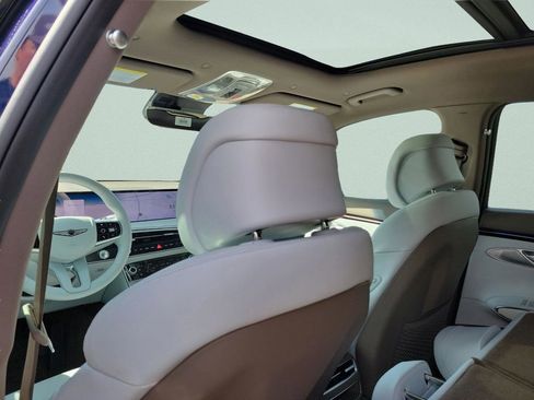 New 2026 Genesis GV70 2.5T Advanced AWD/4WD image 7