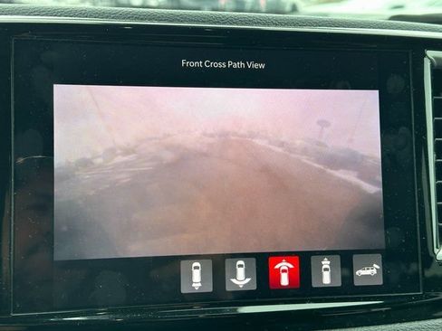 Used 2024 Chrysler Pacifica Limited FWD image 21