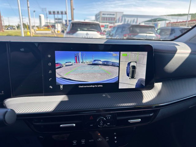 Certified 2025 Nissan Kicks SR AWD/4WD image 24