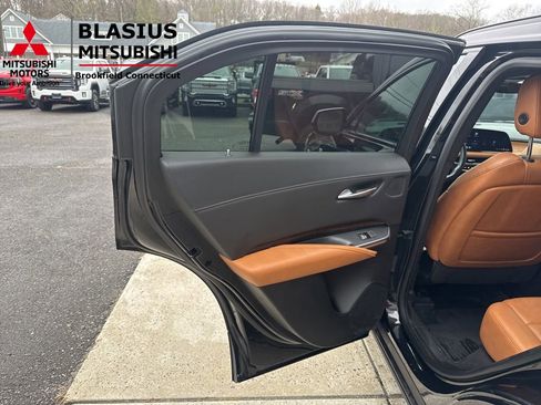 Used 2024 Cadillac XT4 Sport image 41