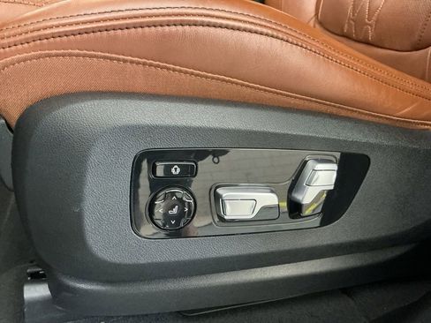 Certified 2022 BMW X5 M50i w/ Executive Package image 22