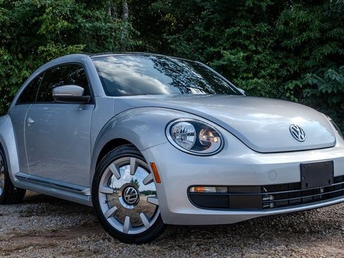 Used 2016 Volkswagen Beetle 1.8T SEL FWD image 7