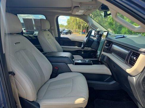 Certified 2022 Ford Expedition Max Platinum RWD image 16