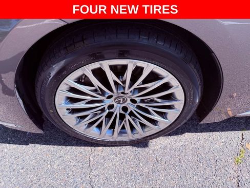 Certified 2024 Lexus LS 500 RWD image 4