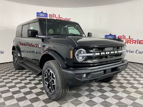 New 2026 Ford Bronco Outer Banks AWD/4WD image 1