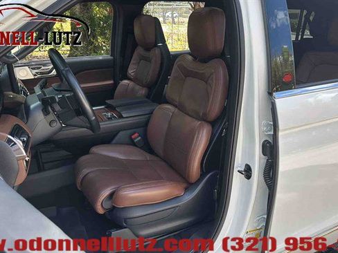 Used 2024 Lincoln Navigator L Reserve AWD/4WD image 13