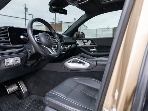Used 2023 Mercedes-Benz Maybach GLS 600 4MATIC image 45