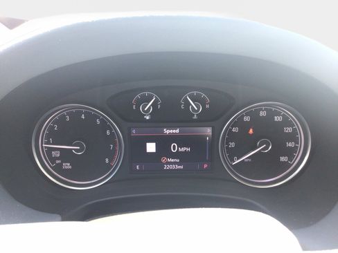 Used 2021 Buick Enclave Essence w/ Sound and Sites Package AWD/4WD image 10