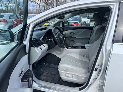 Used 2011 Toyota Venza AWD image 8