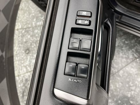 Used 2019 Toyota 4Runner SR5 Premium AWD/4WD image 9