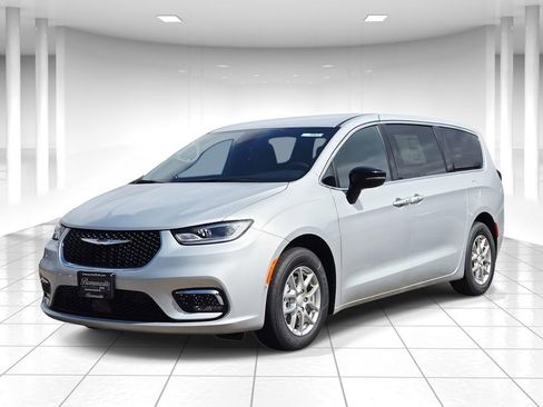New 2026 Chrysler Pacifica Select FWD image 7