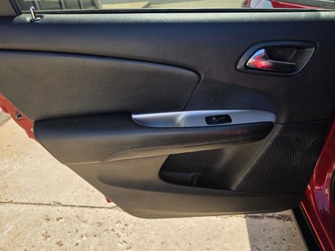 Used 2018 Dodge Journey SE w/ Connectivity Group FWD image 24