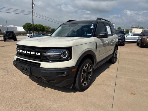Used 2024 Ford Bronco Sport Outer Banks w/ Tech Package AWD/4WD image 3