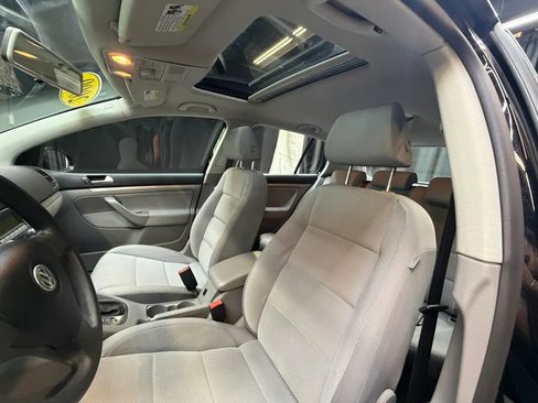 Used 2009 Volkswagen Rabbit S FWD image 15