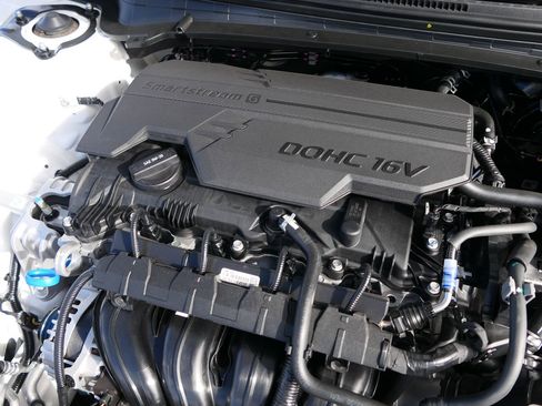 New 2025 Kia K4 LXS image 25