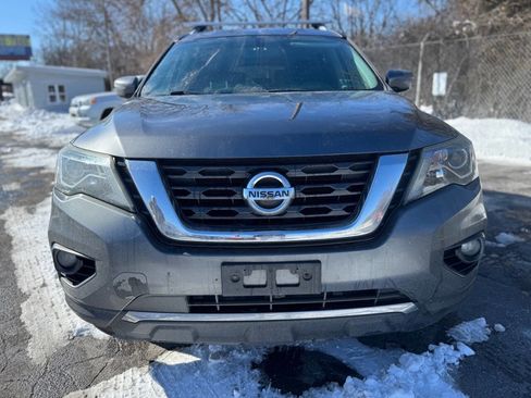Used 2017 Nissan Pathfinder SV w/ Trailer Tow Package image 8