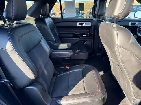 Used 2022 Ford Explorer ST-Line image 11