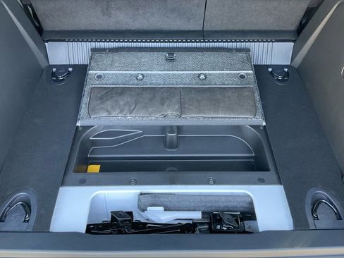 New 2025 Ford Bronco Outer Banks w/ Sasquatch Package image 21