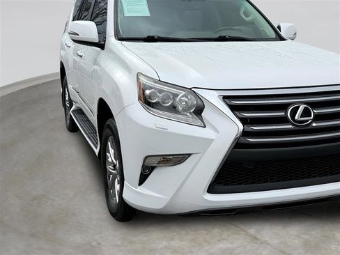 Used 2015 Lexus GX 460 image 36