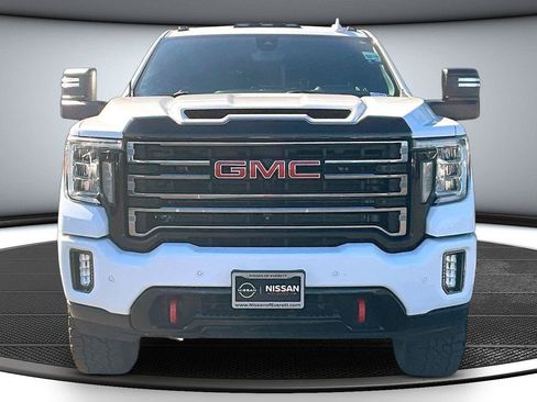 Used 2020 GMC Sierra 2500 AT4 w/ AT4 Premium Package AWD/4WD image 3