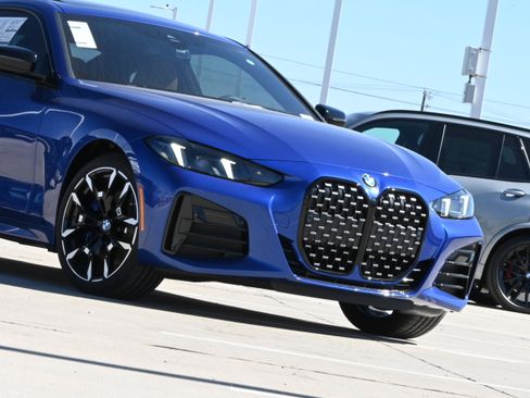 Used 2026 BMW 430i xDrive Coupe w/ M Sport Package AWD/4WD image 3