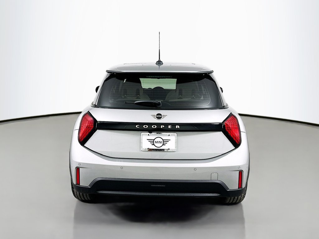 Certified 2025 MINI Cooper 2-Door Hardtop FWD image 6