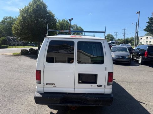 Used 2011 Ford E-150 and Econoline 150 w/ Commercial Cargo Van Pkg RWD image 8